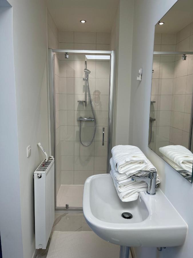 Mooie Kamer In Centrum Brugge Met Badkamer ภายนอก รูปภาพ