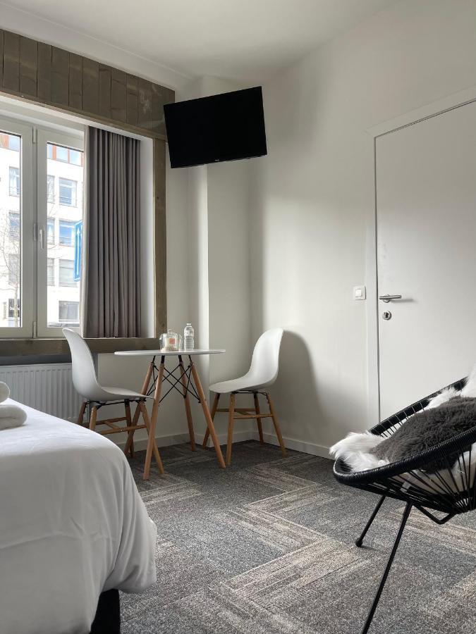 Mooie Kamer In Centrum Brugge Met Badkamer ภายนอก รูปภาพ