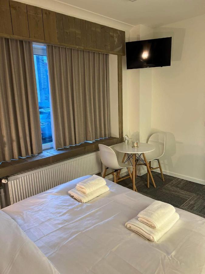 Mooie Kamer In Centrum Brugge Met Badkamer ภายนอก รูปภาพ